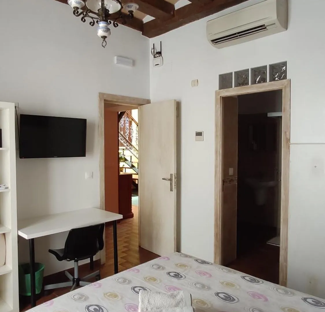 Dormir En Cadiz Guest House 0*,